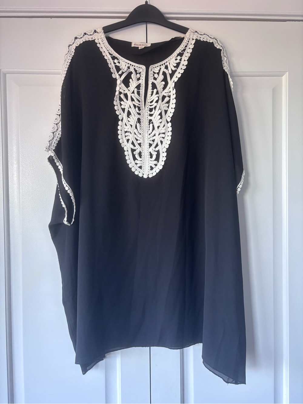 Black Flowy Tunic with White Crochet Trim Size L/ XL NWOT